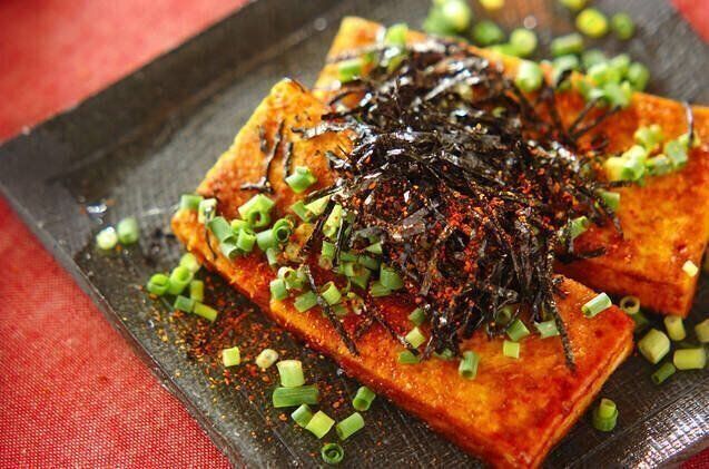 こってり甘辛！カレー風味の豆腐ステーキ