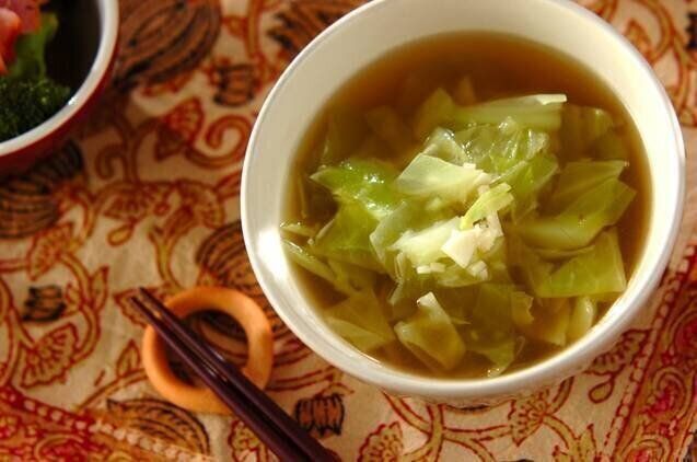 キャベツのニンニクスープ