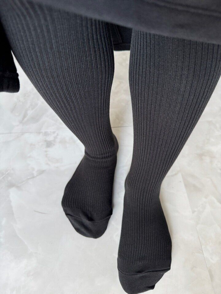 ヒートテックニットリブタイツ