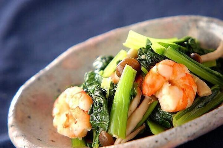 ぷりぷり!エビと小松菜のニンニク塩炒め