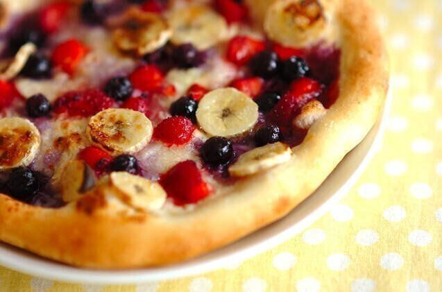 おうちで簡単ピザ生地 フルーツたっぷり