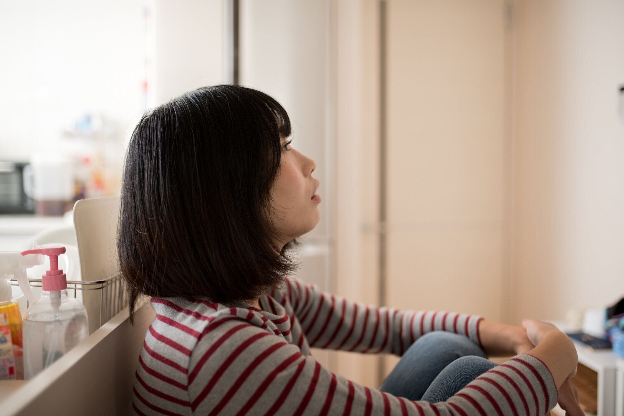 若い女性のうつ病のイメージ