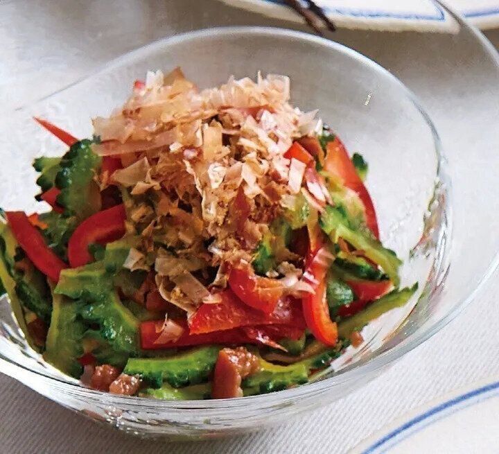 ゴーヤーとパプリカの梅おかかあえ