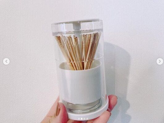 【ダイソー】ワンタッチで爪楊枝を取り出せる！