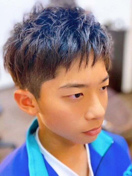 自然なフォルムでツーブロックとは分かりにくい校則OKヘア