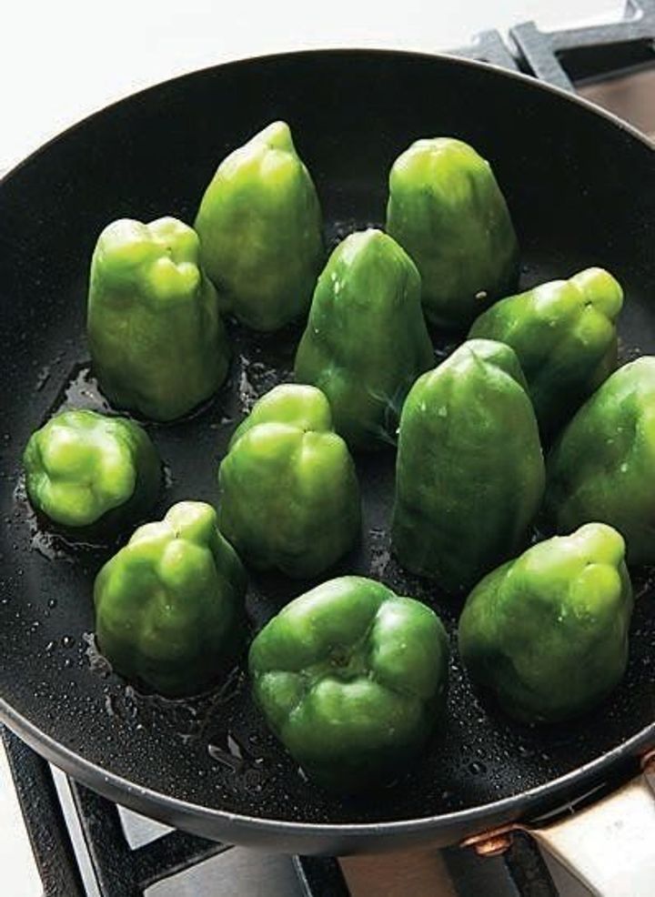 肉だね ピーマン トマトのうまみ 肉詰めピーマンのトマト煮トルコ風 サンキュ 肉だね ピーマン トマトのうまみ 肉詰めピーマンのトマト煮トルコ風 サンキュ