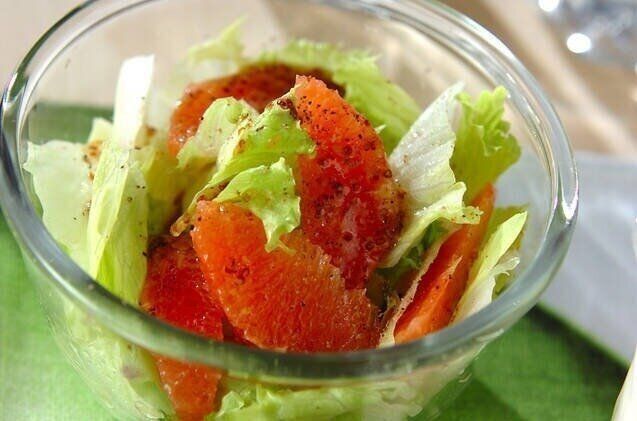 レタスとグレープフルーツのサラダ