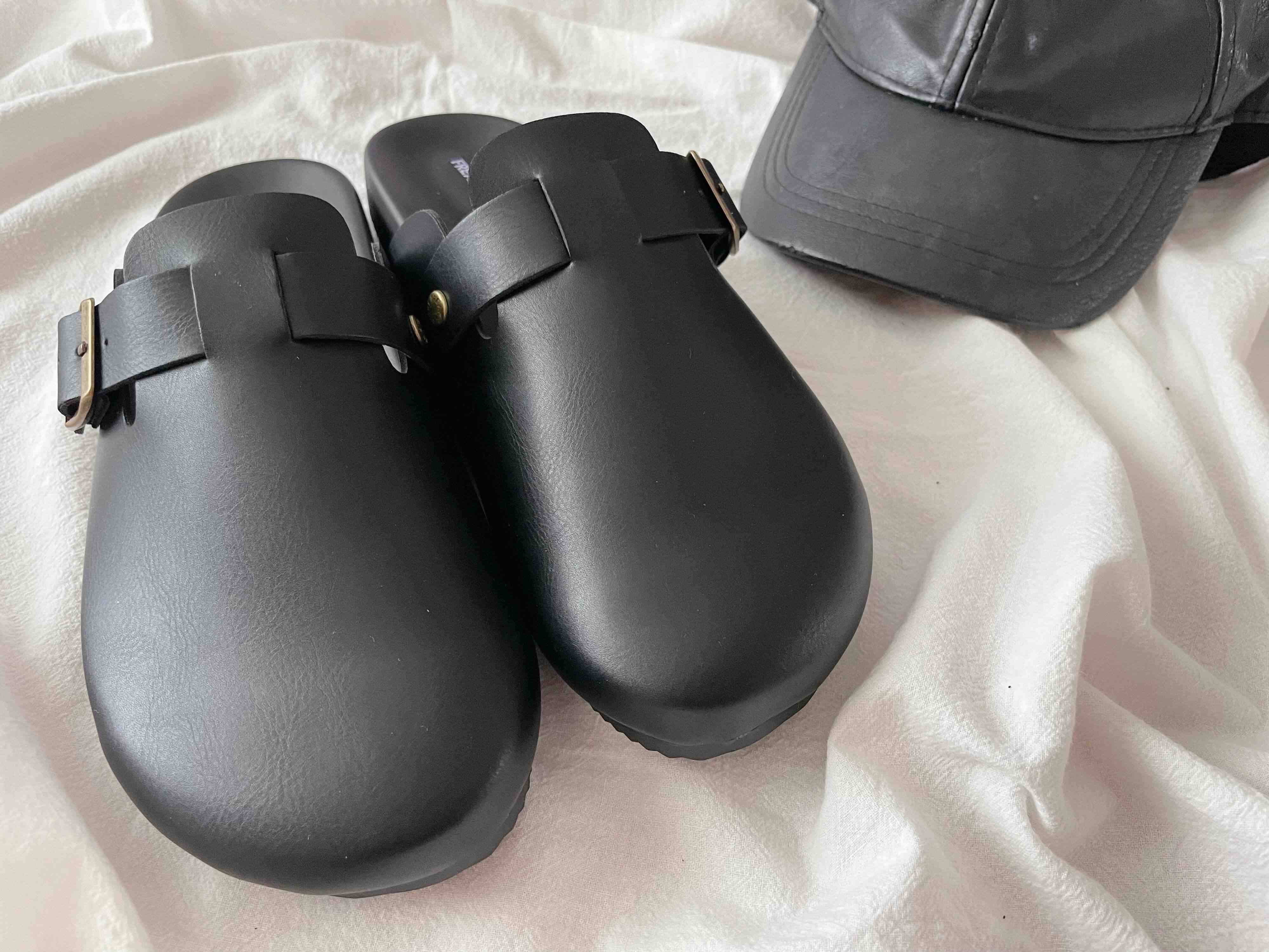 レザー系の小物