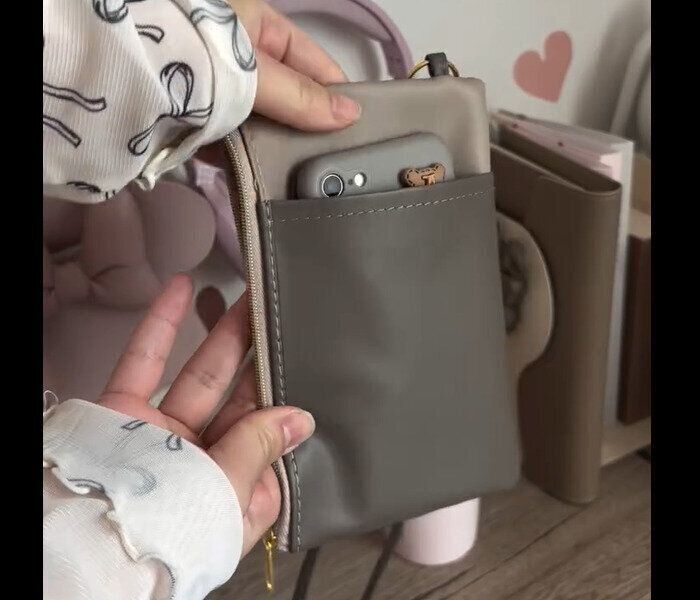 【セリア】身軽で快適！ミニショルダーバッグ