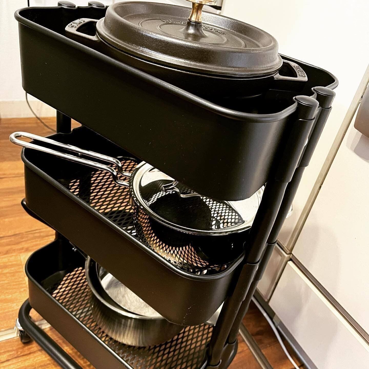 移動も可能！IKEAのワゴンを鍋置き場に