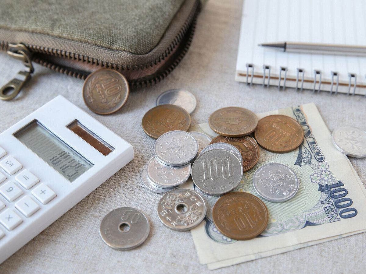 日本語マネー円感覚のカルキュレーター、ノートパソコンやポーチ