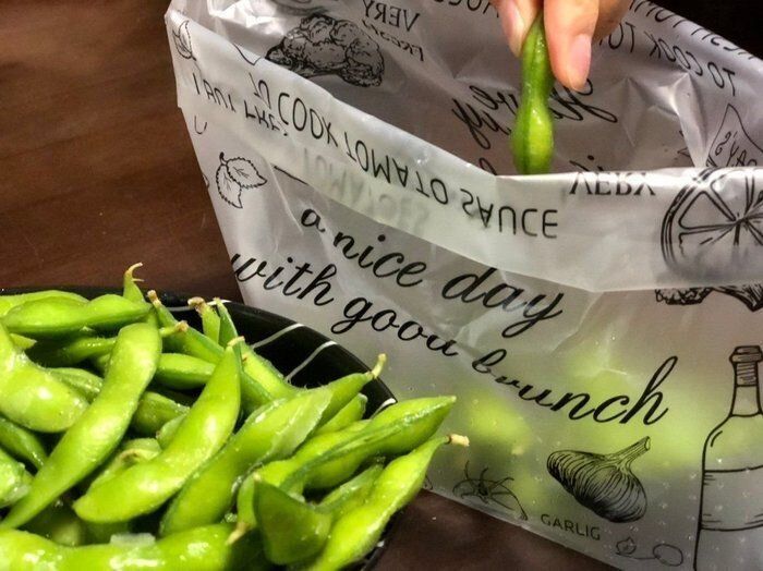 ニトリの水切り袋は、キッチンだけでなく、リビングでもとっても使えるんです！