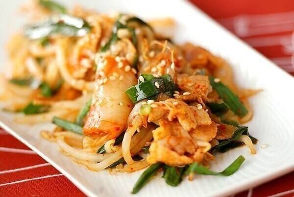 豚肉のキムチ炒め