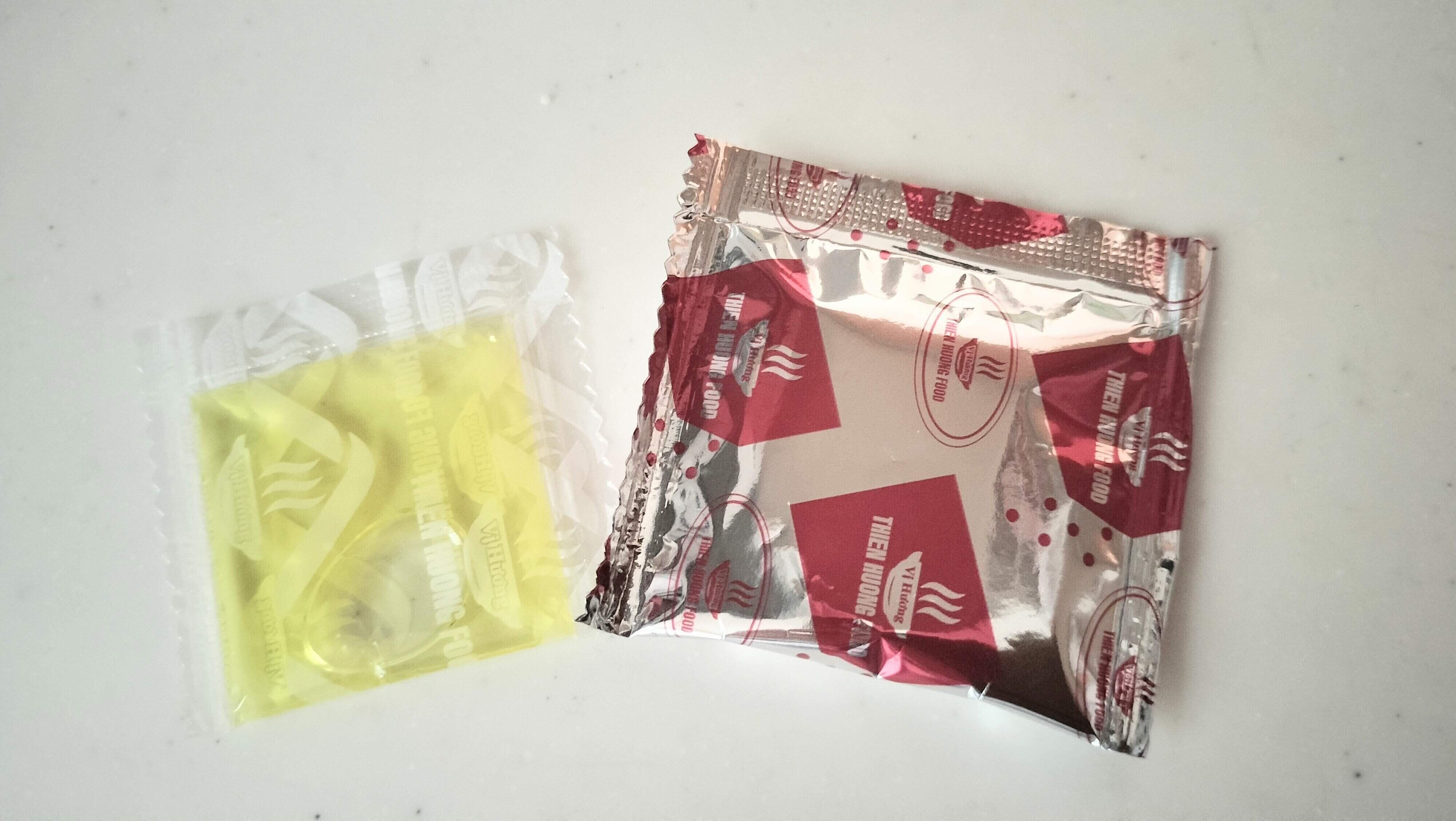 オイルとスープの素