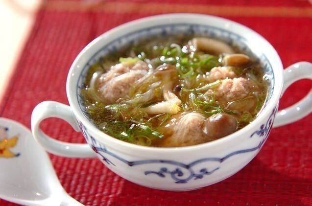 豚肉団子のスープ