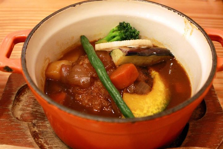 煮込みハンバーグ ステーキ