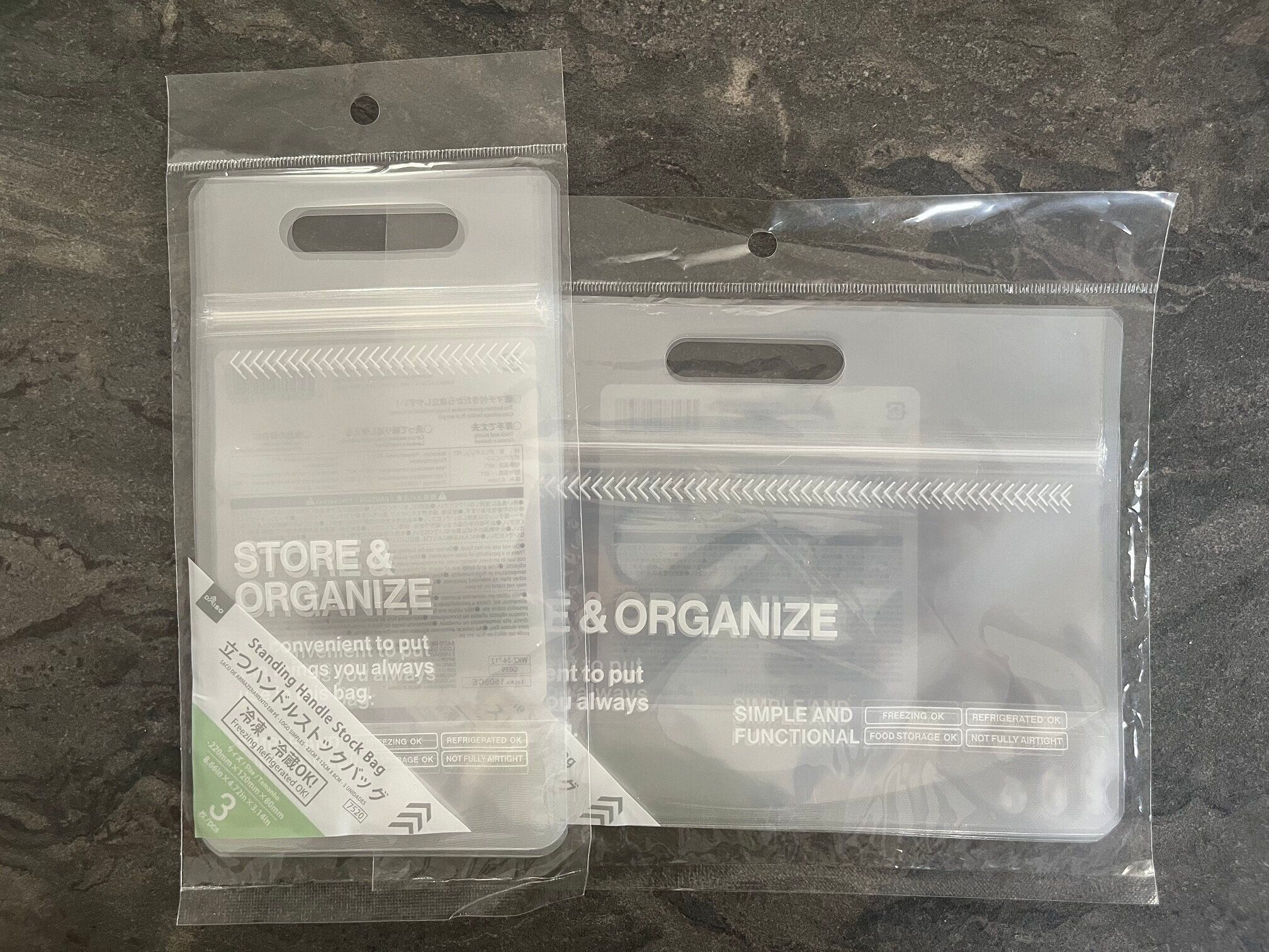 【ダイソー】「立つ」ストックバッグが便利！賢い使い方を整理収納のプロが解説