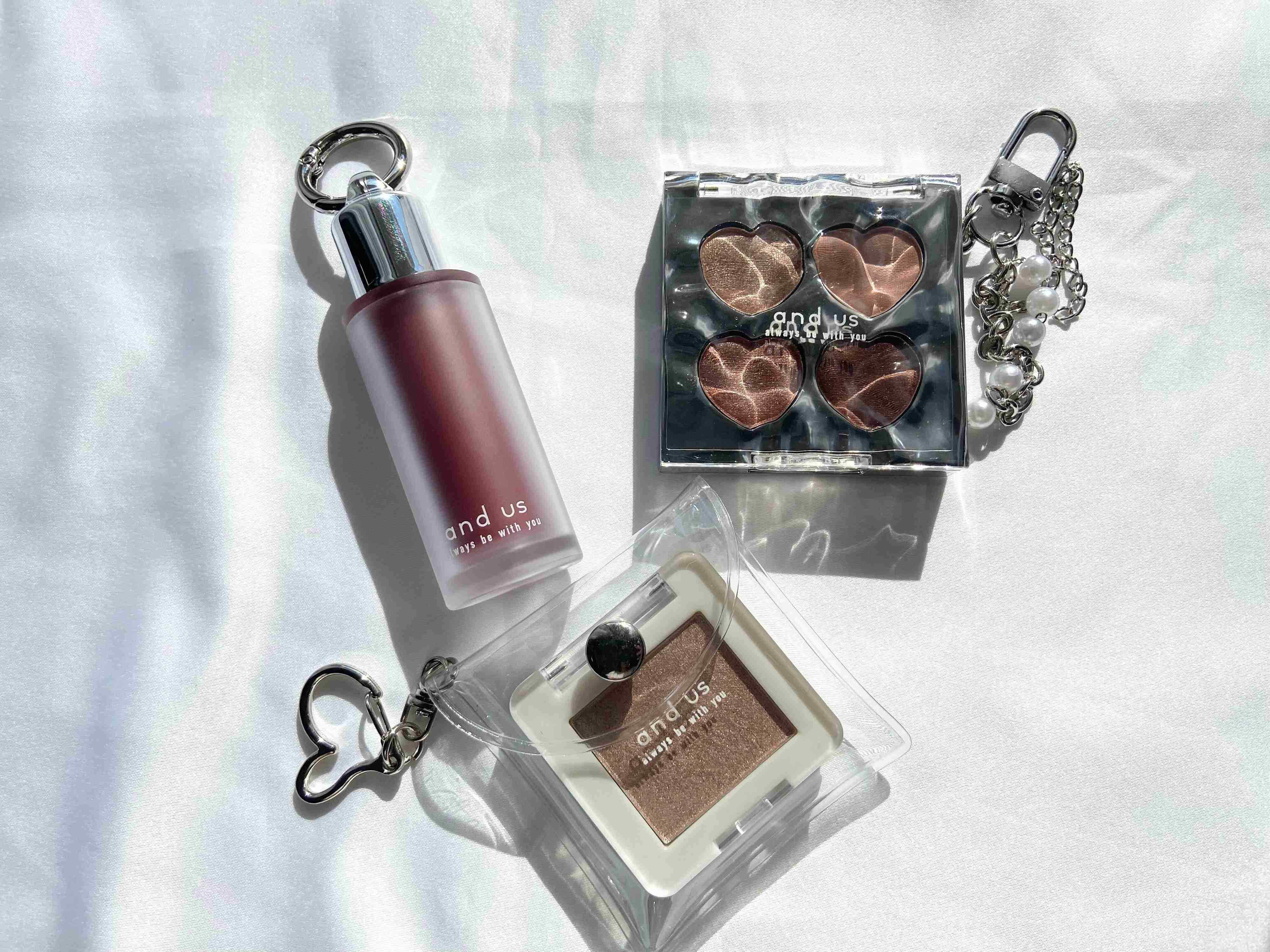 3COINS　チャームコスメ