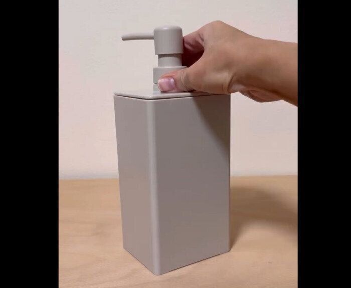 【3COINS】そのまま入れるだけ！詰め替えそのままディスペンサー