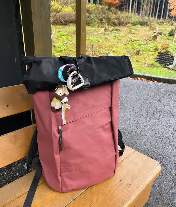 収納力たっぷり!「防水メッセンジャーバッグ」