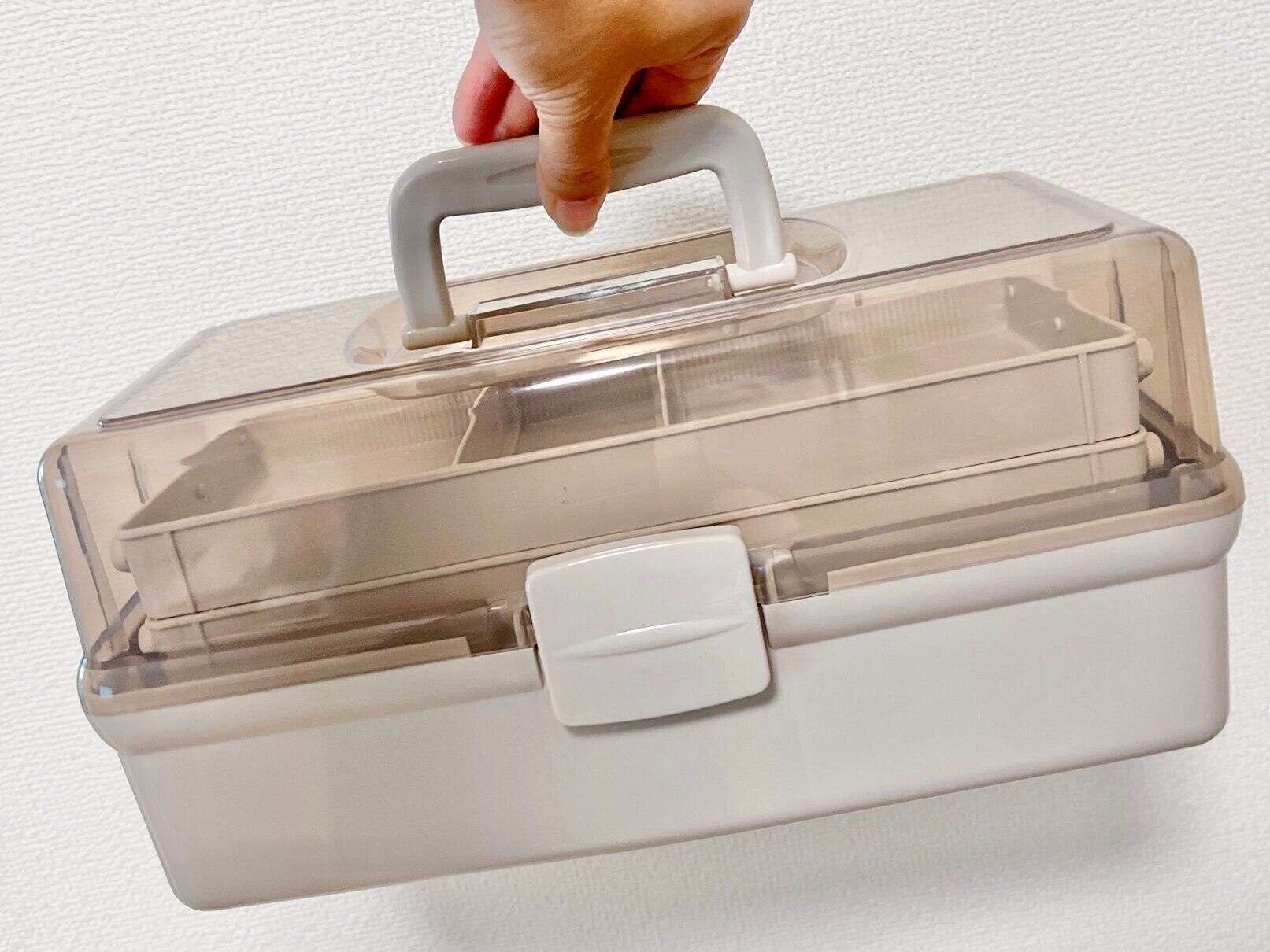 取っ手がついているので持ち運びにも便利