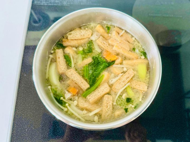 おかず代わりに具だくさんのお味噌汁