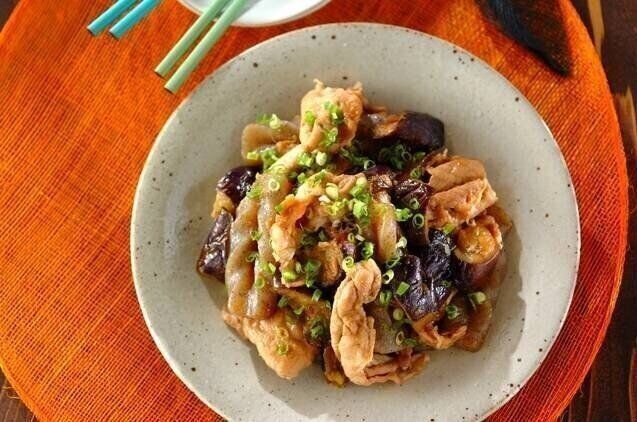 こんにゃく入りナスと豚肉のショウガ炒め煮