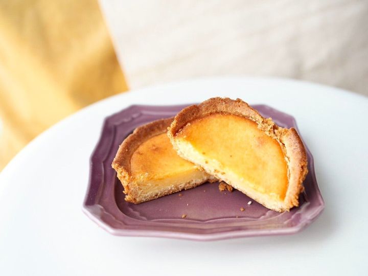 シャトレーゼ「ベイクドチーズタルト」断面写真