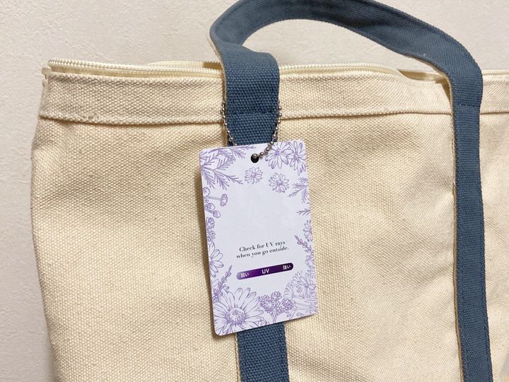 セリア紫外線チェックキーホルダー