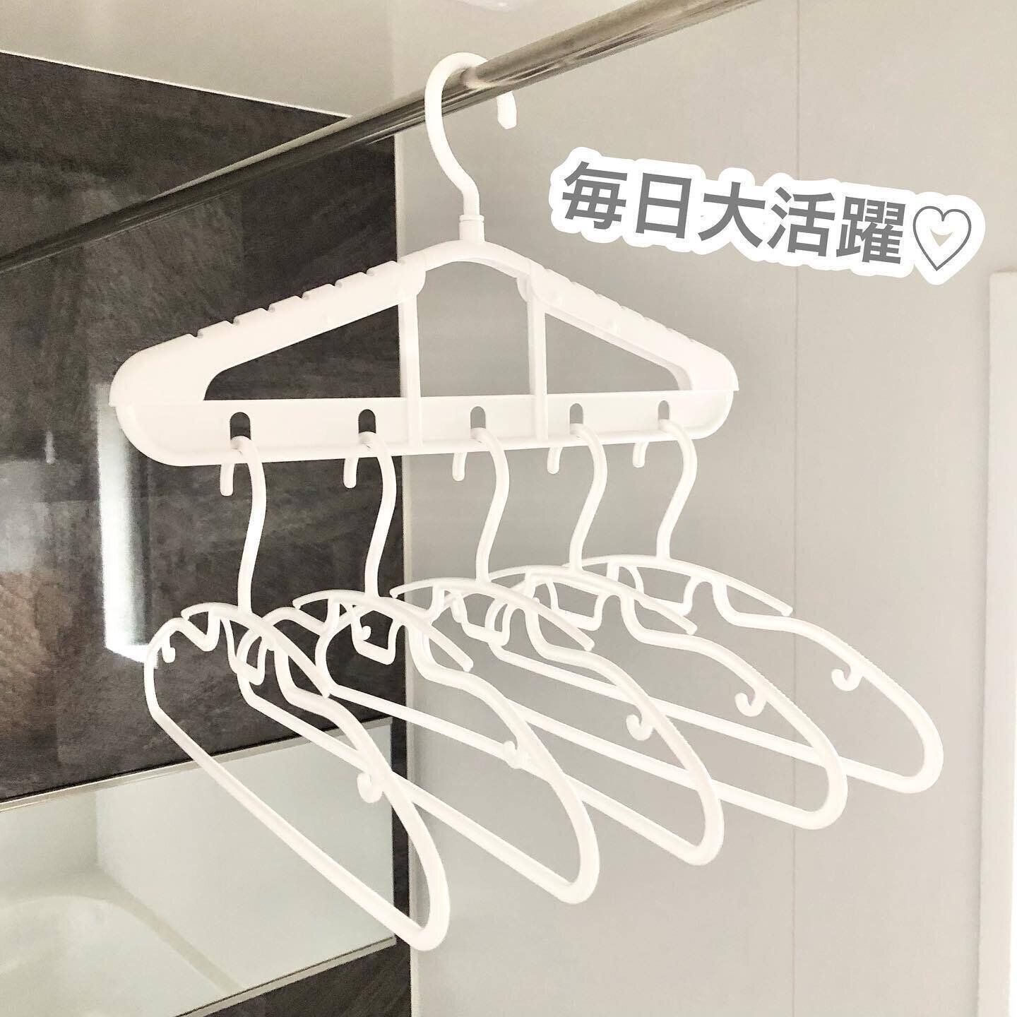 ダイソーの「省スペースハンガー」で場所をとらない