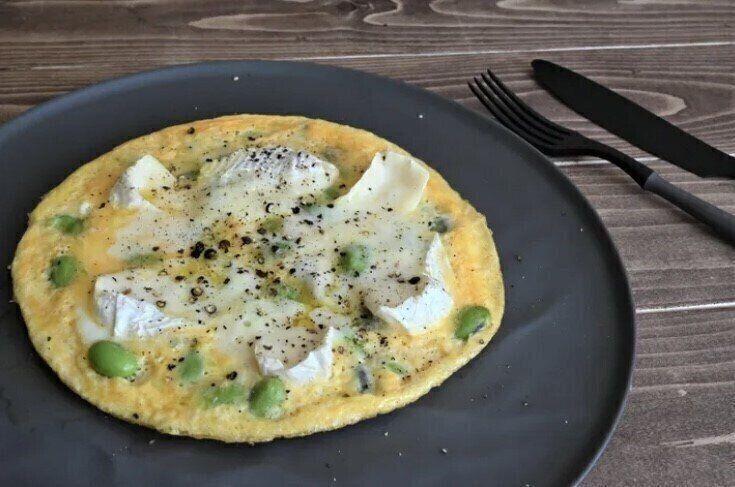 失敗知らず！枝豆とチーズのオープンオムレツ