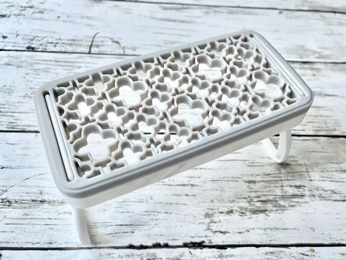 セリアのメイクブラシスタンド