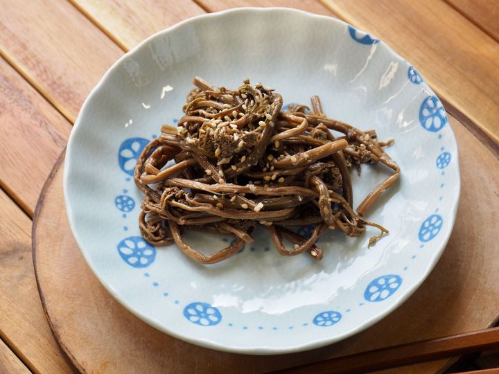 韓国の伝統的な食品のブラッケン、おかず