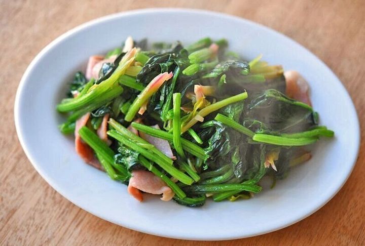 ほうれん草とハムのソテー(炒め物)のレシピ/作り方