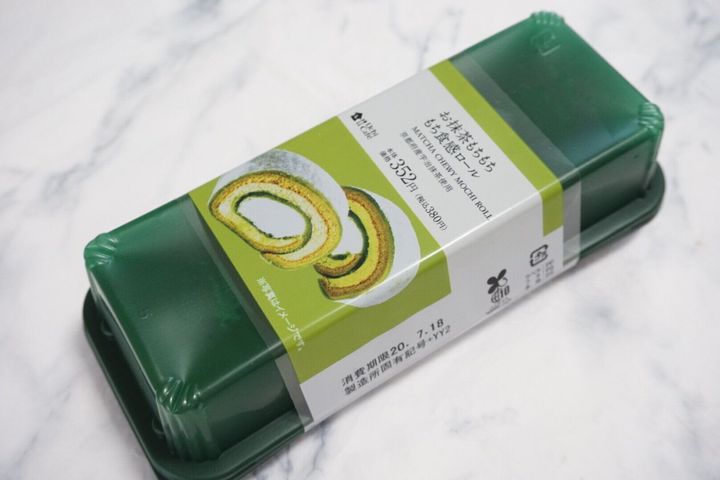 ローソン お抹茶もちもち もち食感ロール は1つ食べると止まらないモチモチ食感 サンキュ ローソン お抹茶もちもち もち食感ロール は1つ食べると止まらないモチモチ食感 サンキュ