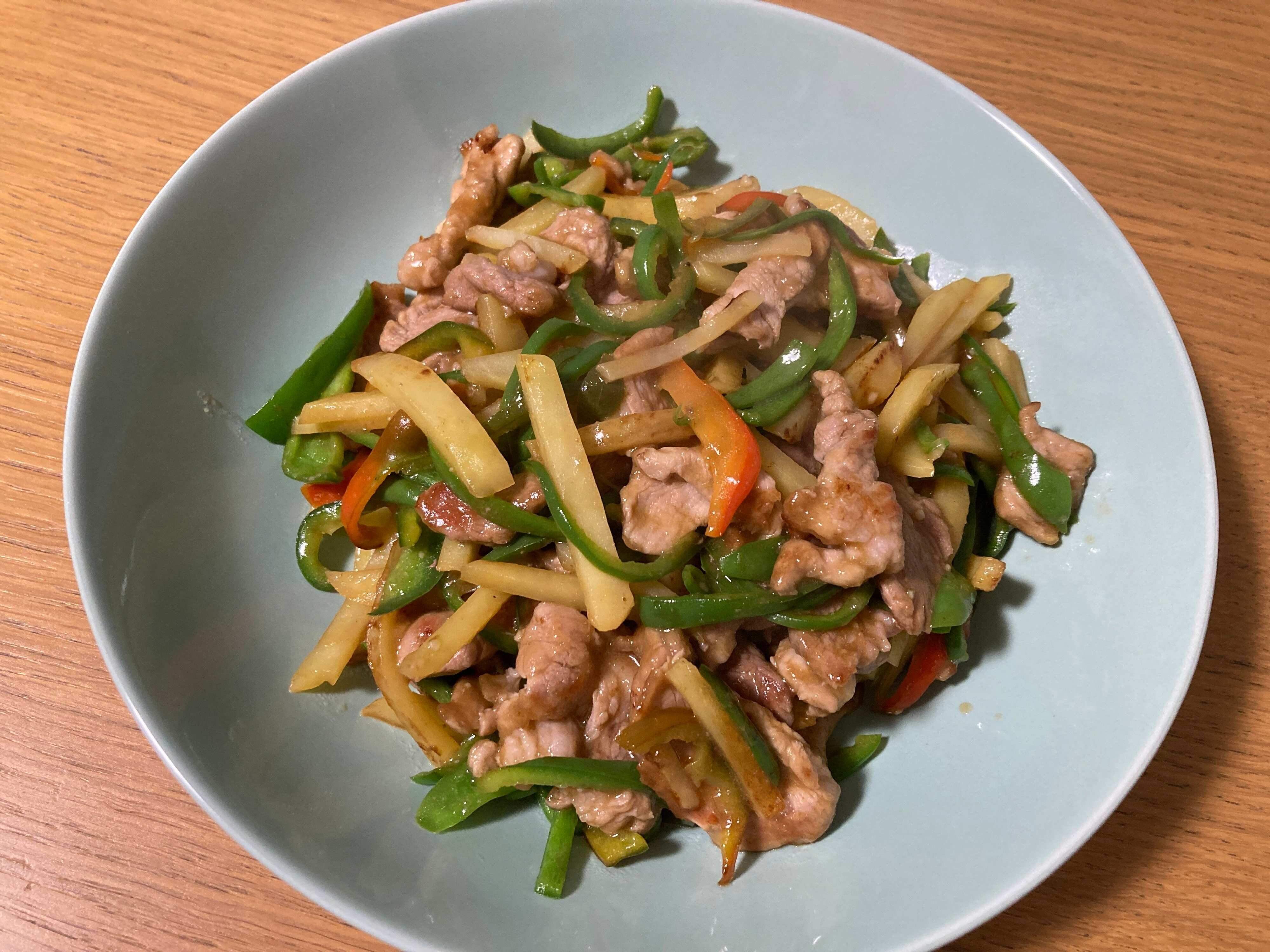 じゃがいもで作った青椒肉絲