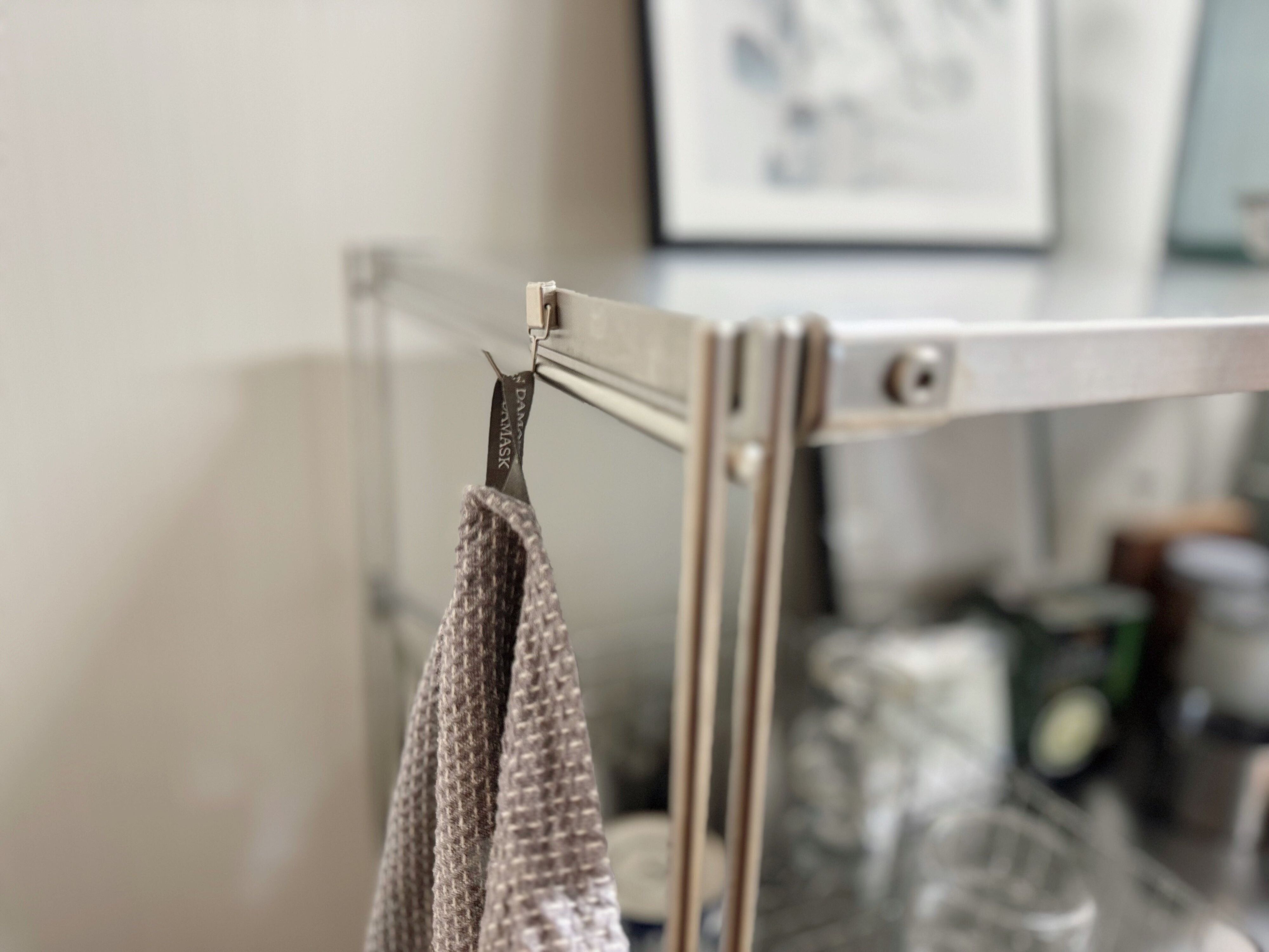 【キャンドゥ】小さいけど頼りになる！磁石フック