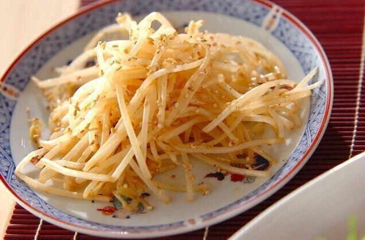 ゴマ油とニンニク香る!無限モヤシラー油炒め