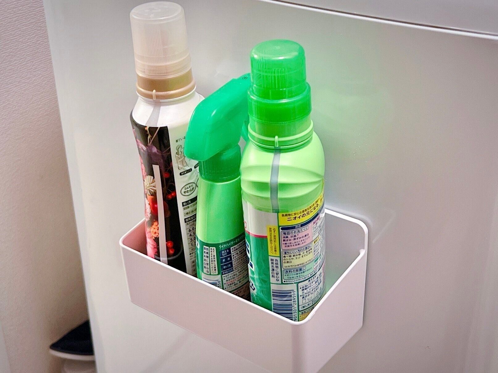 【ダイソー】550円でスッキリ浮かせる収納が完成！浴室、キッチンなどで活躍間違いなし