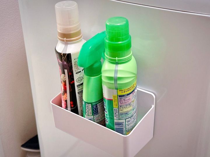 【ダイソー】550円でスッキリ浮かせる収納が完成!浴室、キッチンなどで活躍間違いなし