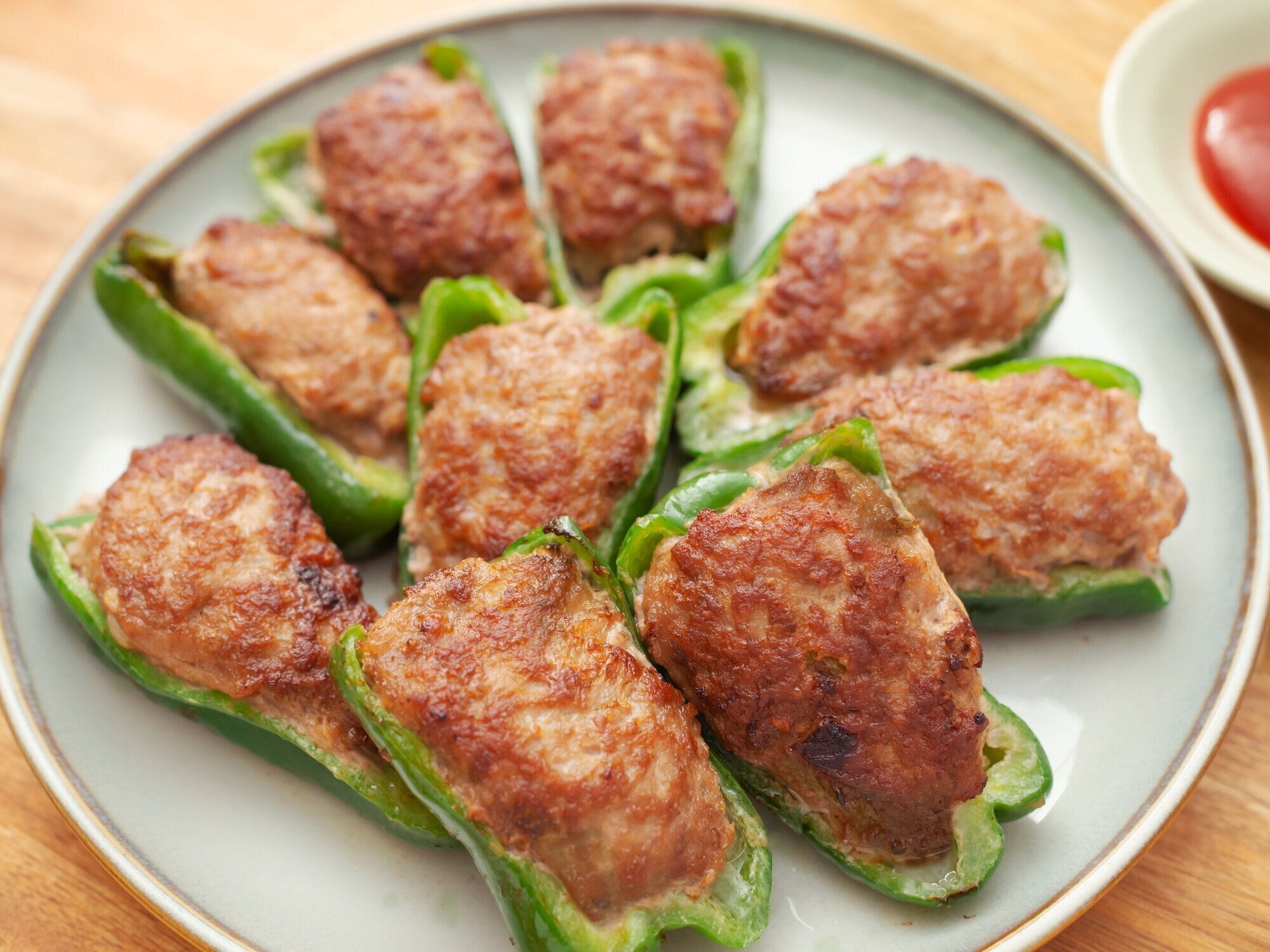 ピーマンのぬいぐるみ とみじん切り肉