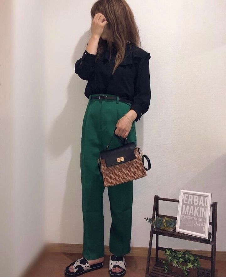 しまむら これさえあれば今年っぽい アラフォーおすすめのトレンドカラーパンツコーデ5選 サンキュ しまむら これさえあれば今年っぽい アラフォーおすすめのトレンドカラーパンツコーデ5選 サンキュ