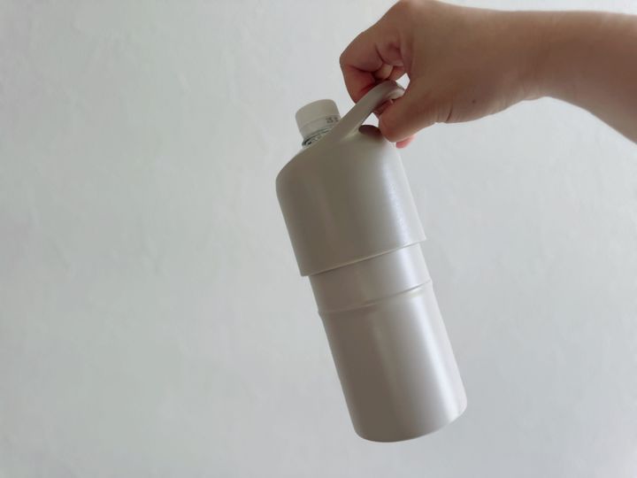 ハンドル付きで持ち運びしやすい