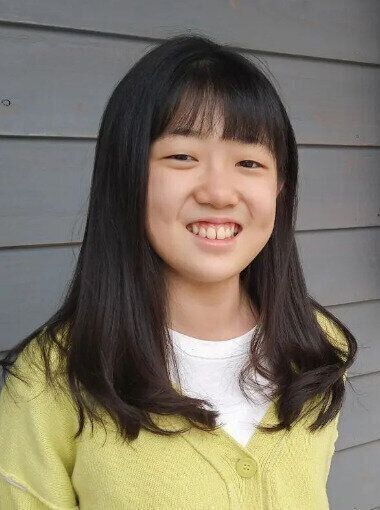 ワイドバングが可愛い！重めセミロング