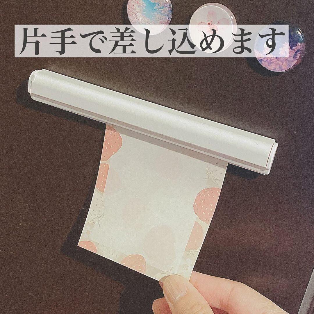 キャンドゥの「差し込み式メモクリップマグネット」	