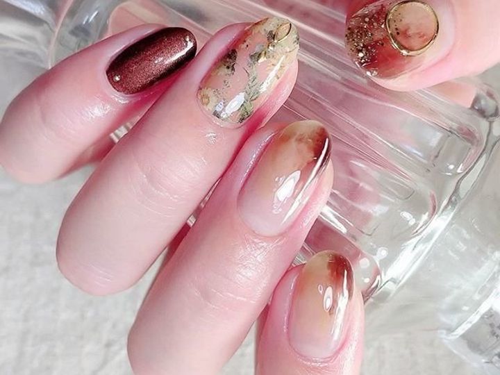 100均ネイルでつくる 40代にもしっくり似合う秋ネイル サンキュ 100均ネイルでつくる 40代にもしっくり似合う秋ネイル サンキュ