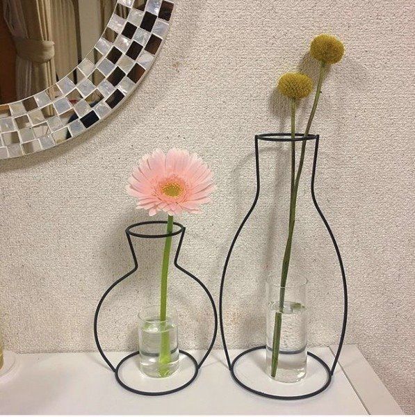 100均とは思えない キャンドゥのワイヤーフラワーベース サンキュ