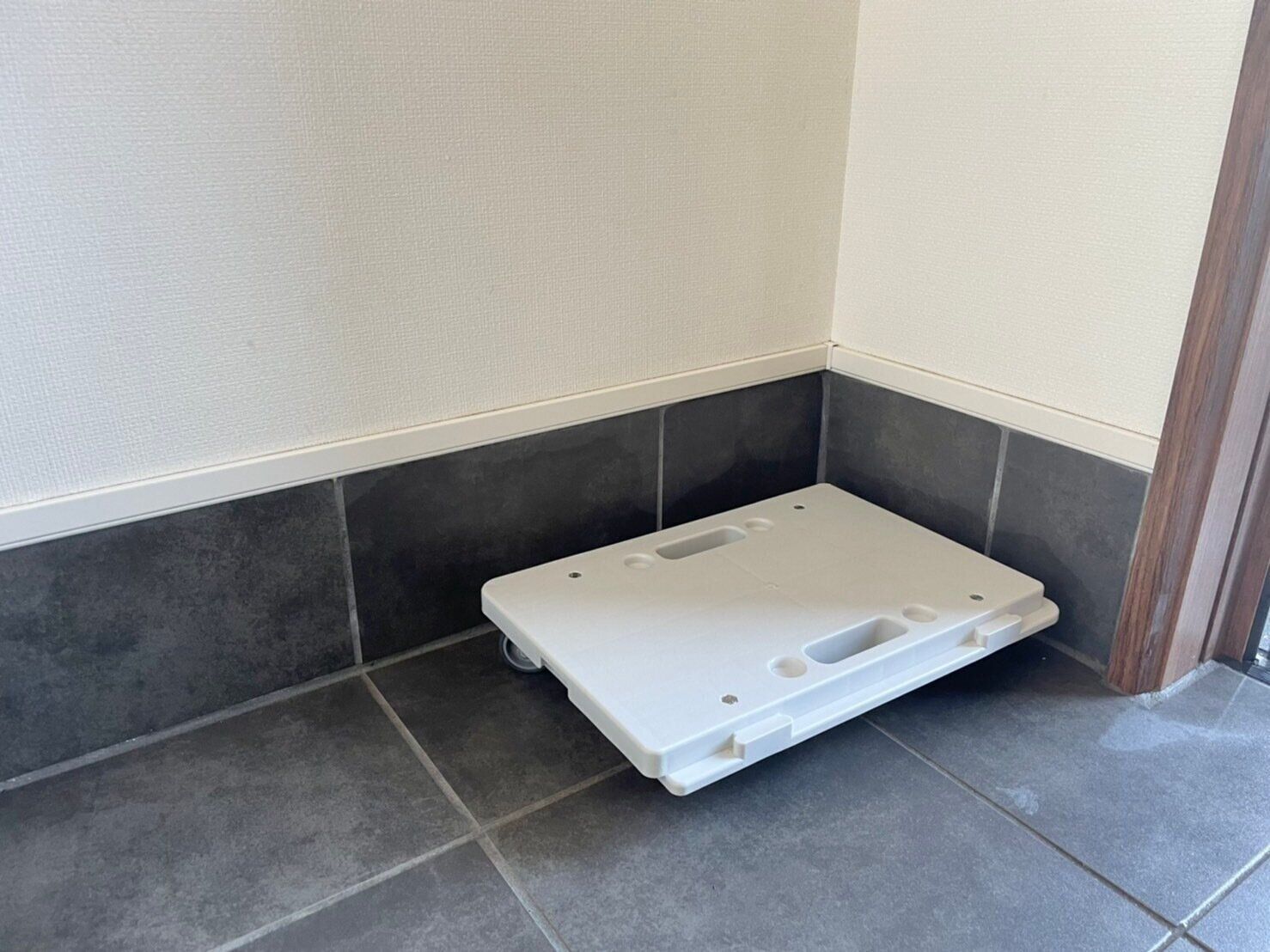 「もう少し玄関が広かったらな！」を叶える、プロが実際にやっている「玄関広見せ」テクニック4選