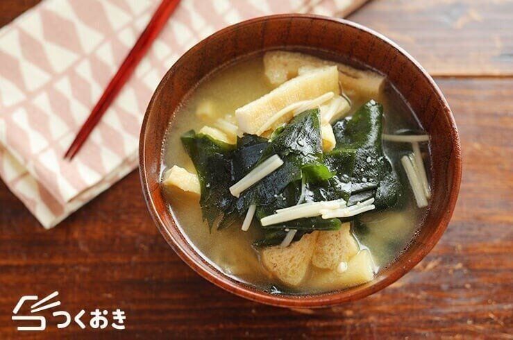 えのきとわかめのみそ汁
