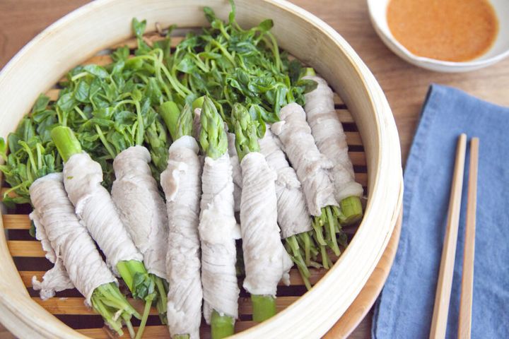 アスパラと豆苗の肉巻きせいろ蒸し